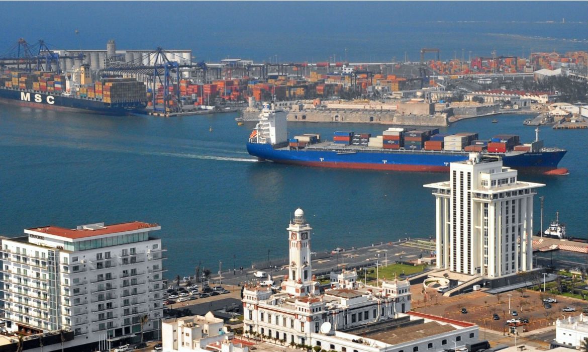 Atlantic-Gulf Coast Warehousing Locations: Altamira and Veracruz Ports 